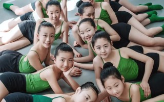 学音乐与舞蹈，哪个更辛苦？