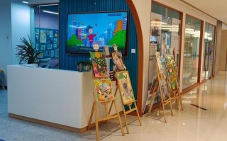 黄红蓝当代美术教育有何独特之处？