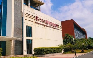 广州大学美术与设计学院产学研中心有何特色？