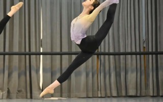 音乐生转舞蹈专业可行吗？