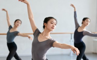参加舞蹈专业的招生考试