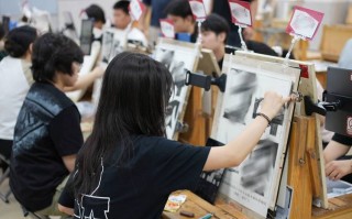 高三艺考能报哪些学校？