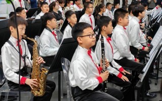 哈尔滨音乐学院新生演出