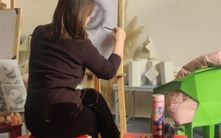 美术老师没学过美术能教吗？