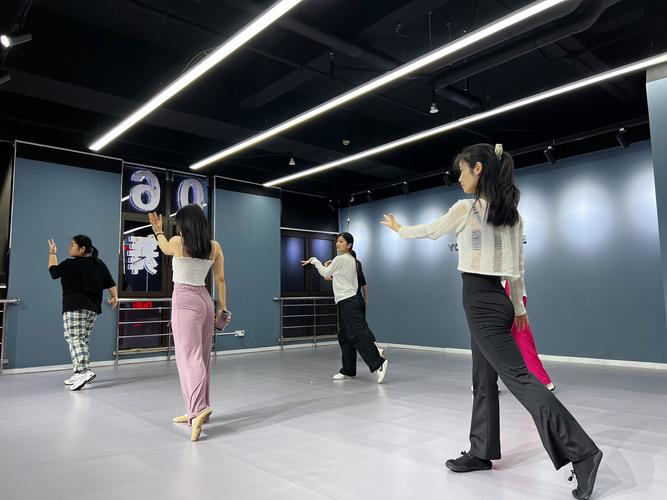 北京舞蹈学院音乐剧培训如何提升专业能力?-第2张图片-泰美艺术培训 北京舞蹈学院音乐剧培训如何提升专业能力?-第2张图片-泰美艺术培训