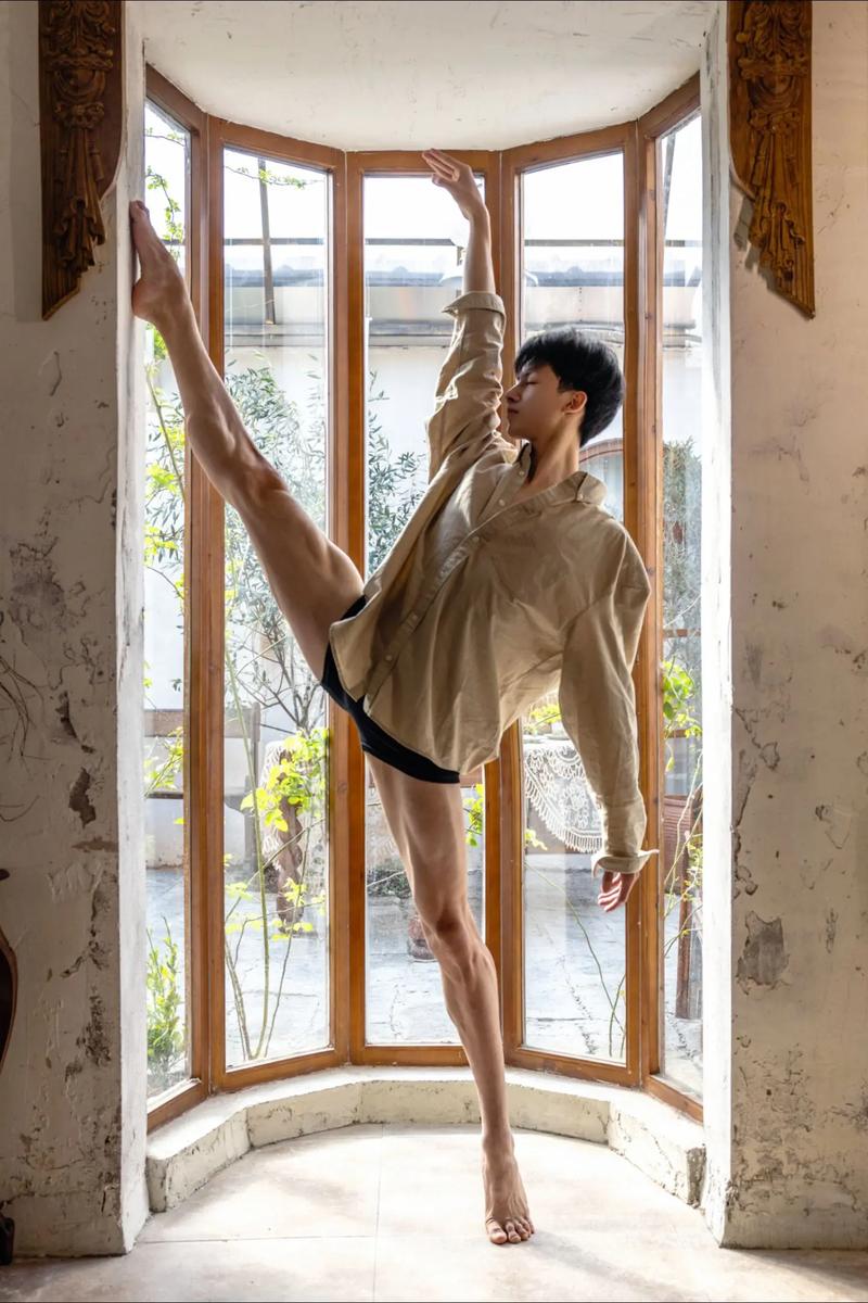 男生艺考舞蹈可选哪些舞种?-第3张图片-泰美艺术培训 男生艺考舞蹈可选哪些舞种?-第3张图片-泰美艺术培训