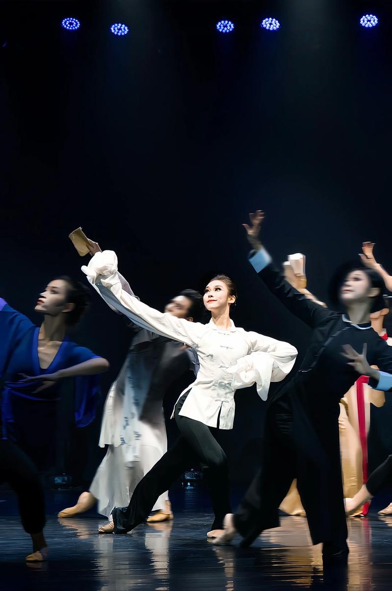 华中师范大学舞蹈生录取分数线多少?-第2张图片-泰美艺术培训 华中师范大学舞蹈生录取分数线多少?-第2张图片-泰美艺术培训