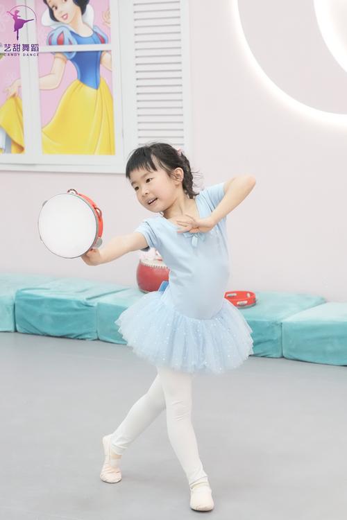 朝阳市师专幼师专业舞蹈-第3张图片-泰美艺术培训 朝阳市师专幼师专业舞蹈-第3张图片-泰美艺术培训