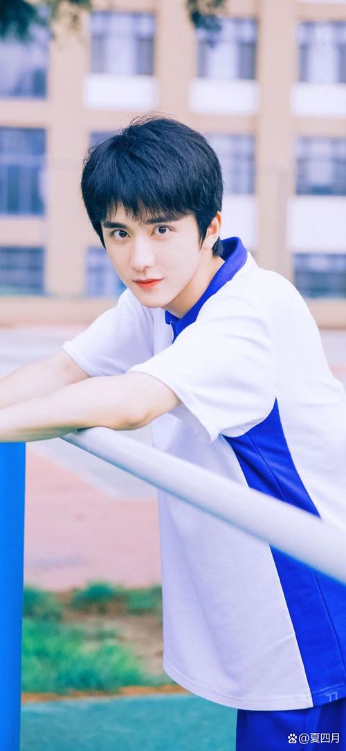 张新成2025艺考图片引热议?-第3张图片-泰美艺术培训 张新成2025艺考图片引热议?-第3张图片-泰美艺术培训