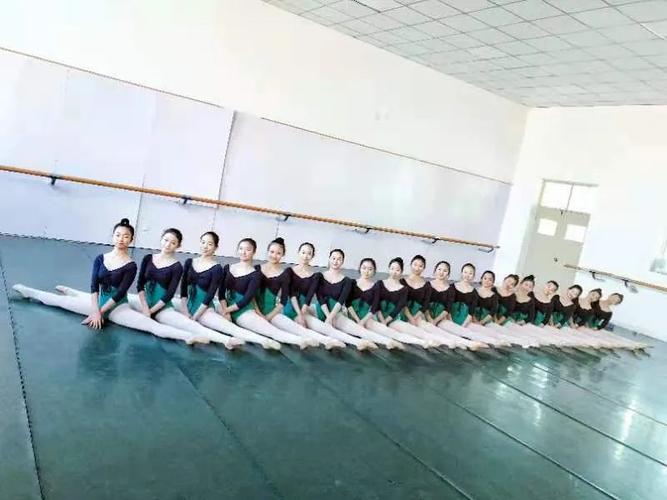 北京爱莲舞蹈学校户口有何特殊政策?-第3张图片-泰美艺术培训 北京爱莲舞蹈学校户口有何特殊政策?-第3张图片-泰美艺术培训