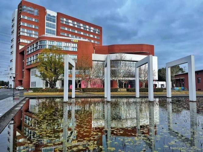 上海工艺美术职业学院官网-第2张图片-泰美艺术培训