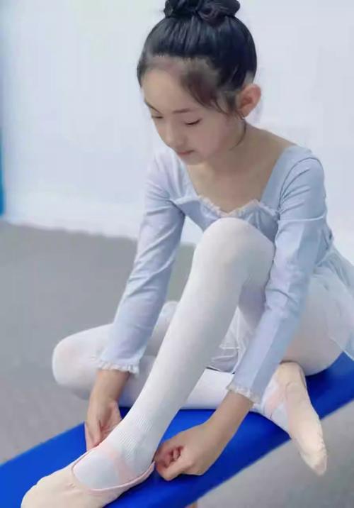 小女孩适合学哪种舞蹈？-第1张图片-泰美艺术培训