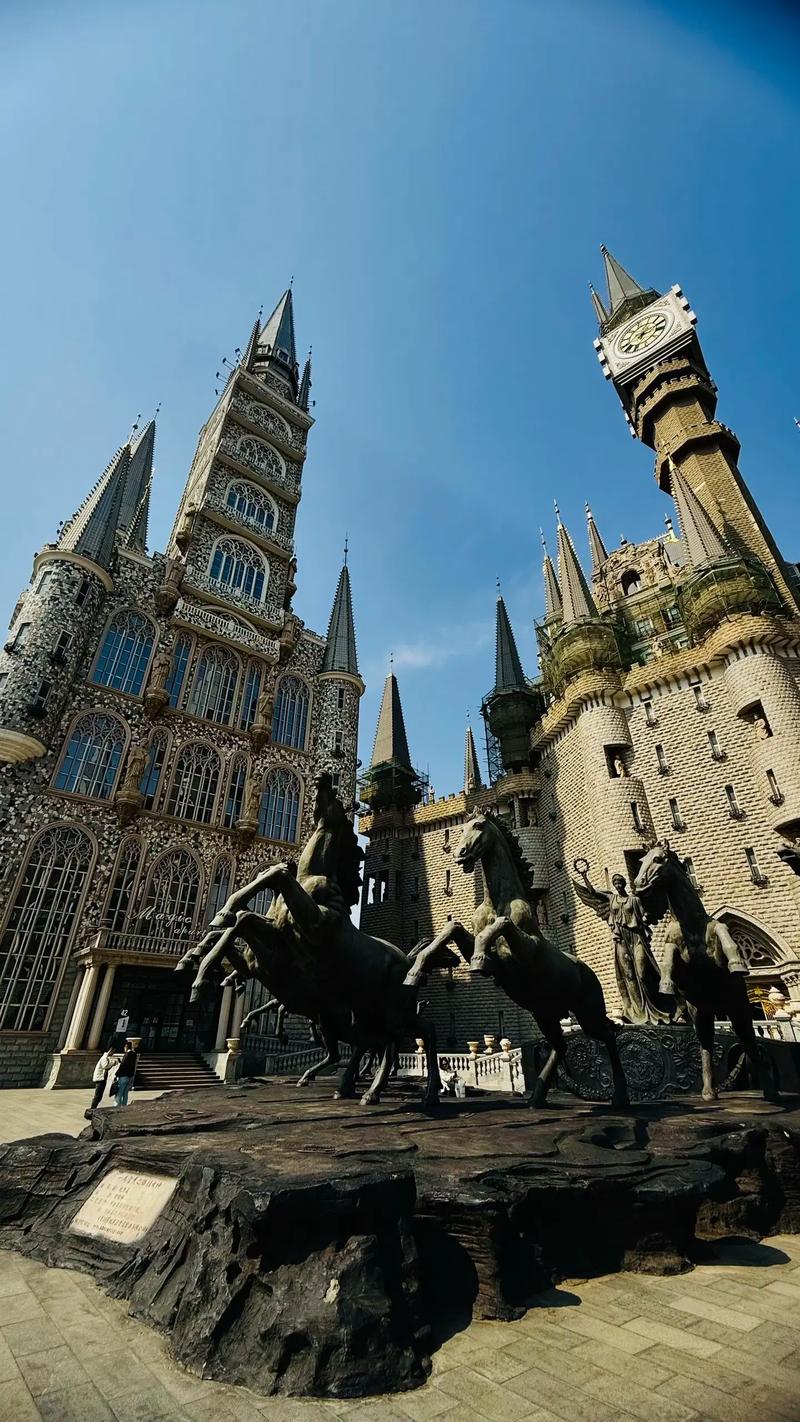 河北美术学院51美术网有何特色？-第2张图片-泰美艺术培训