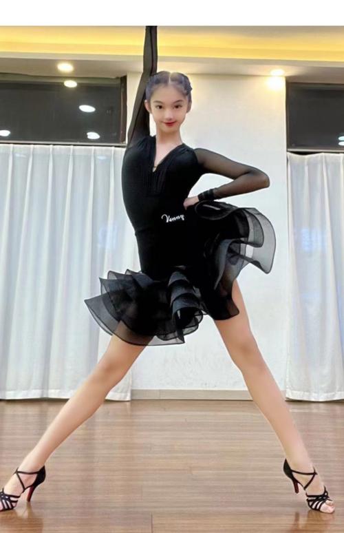 十八岁学舞蹈学什么最好-第1张图片-泰美艺术培训