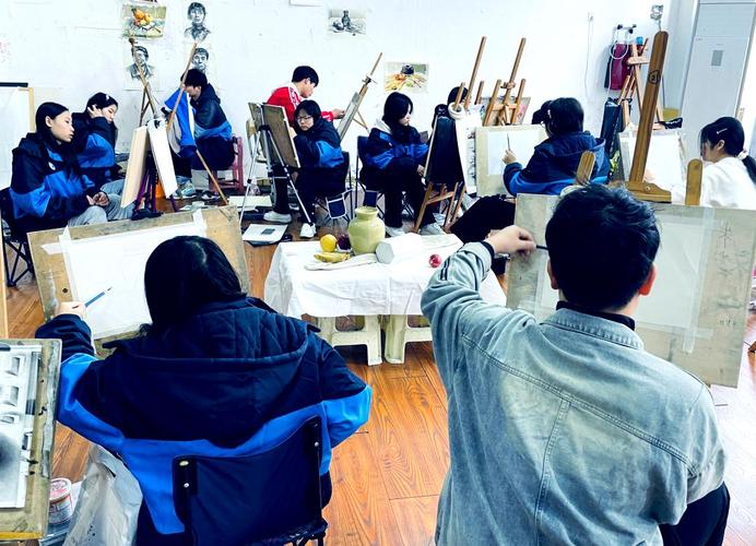 普高与职高美术培养方向有何不同?-第3张图片-泰美艺术培训 普高与职高美术培养方向有何不同?-第3张图片-泰美艺术培训