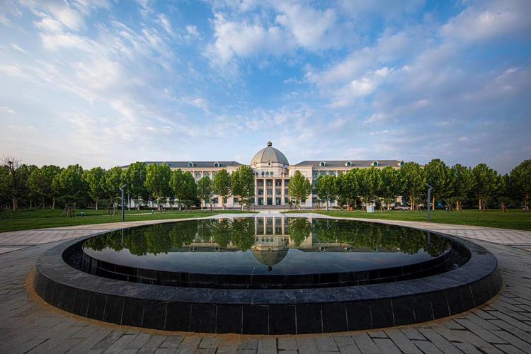 河南商丘音乐大学有哪些-第2张图片-泰美艺术培训