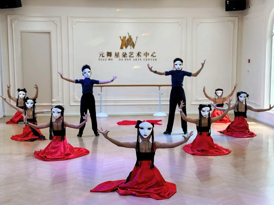 舞蹈表演是专业吗？-第3张图片-泰美艺术培训