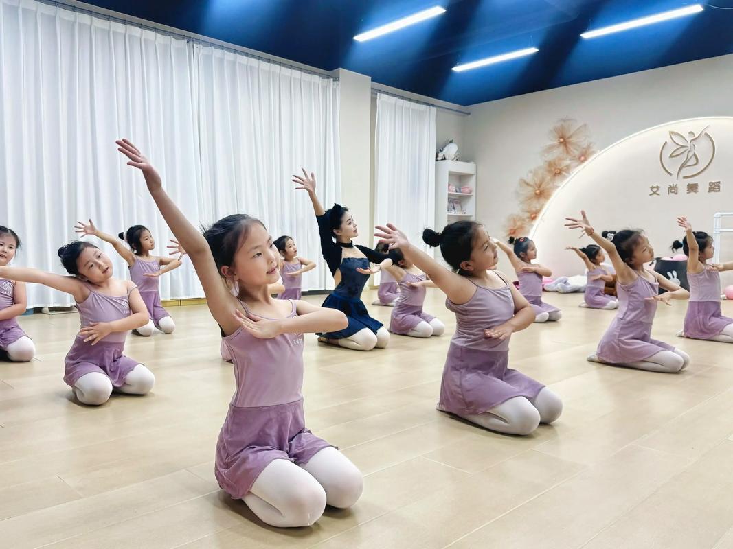 舞蹈老师会编自己的舞吗?-第2张图片-泰美艺术培训 舞蹈老师会编自己的舞吗?-第2张图片-泰美艺术培训