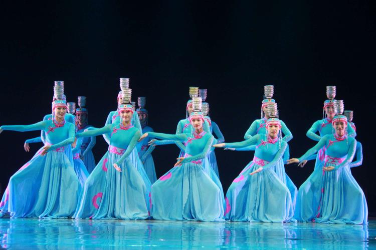 形台学院舞蹈专业有何特色与优势？-第1张图片-泰美艺术培训