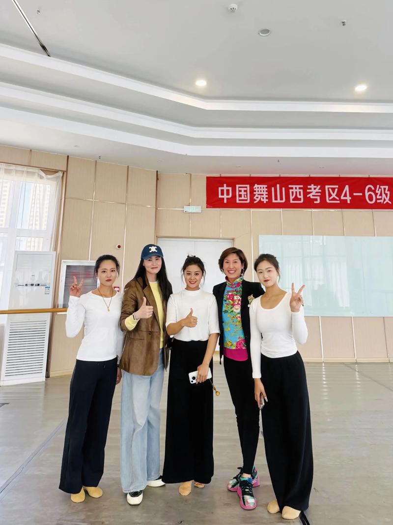 北方民族大学舞蹈系教师有何特色？-第2张图片-泰美艺术培训