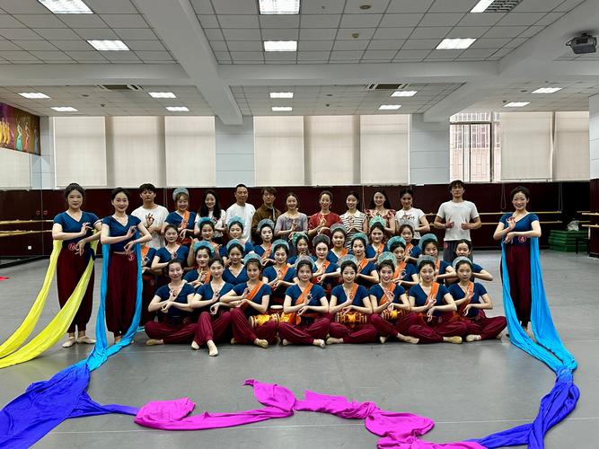 陕师大专科舞蹈专业怎么报？-第2张图片-泰美艺术培训