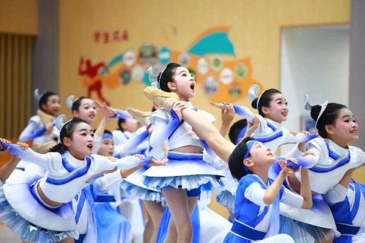 南京卫生学校为何开设体育舞蹈课程？-第1张图片-泰美艺术培训