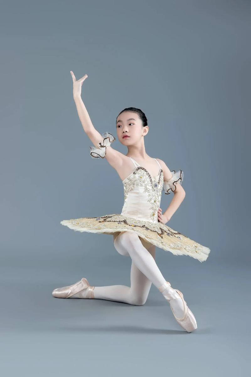 女孩学舞蹈，哪种更适合她？-第2张图片-泰美艺术培训