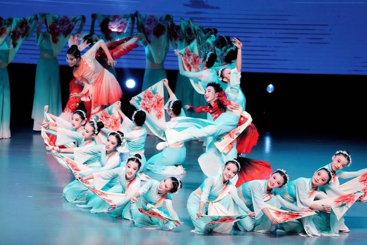 成都有什么好的舞蹈学校-第3张图片-泰美艺术培训