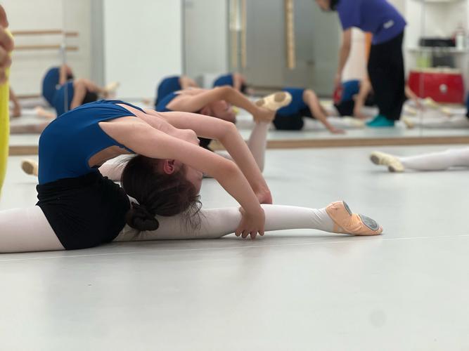 滨州学院 11级舞蹈班-第2张图片-泰美艺术培训 滨州学院 11级舞蹈班-第2张图片-泰美艺术培训