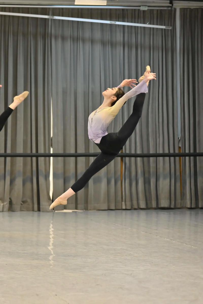 音乐生转舞蹈专业可行吗？-第1张图片-泰美艺术培训