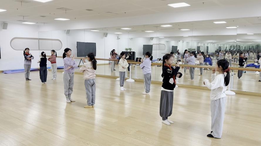 成都舞蹈集训学校怎么选？-第1张图片-泰美艺术培训