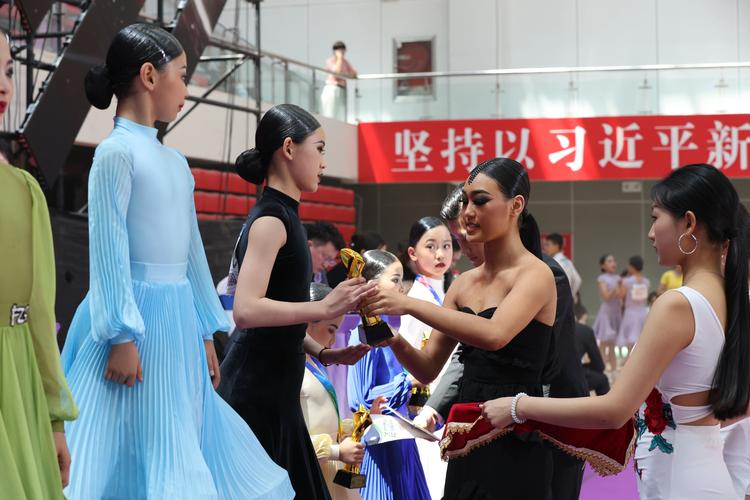 山东大学2025年舞蹈招生何时开始?-第3张图片-泰美艺术培训 山东大学2025年舞蹈招生何时开始?-第3张图片-泰美艺术培训