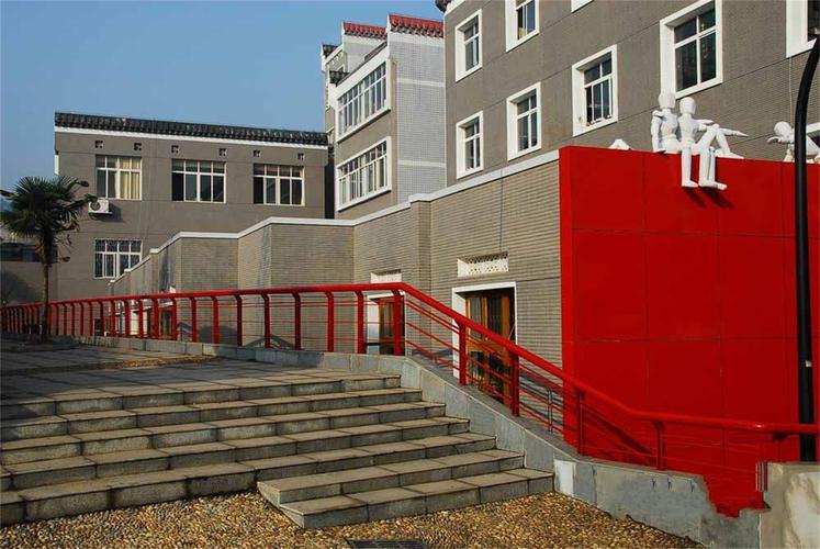 湖南工艺美术职业学院有何特色?-第1张图片-泰美艺术培训 湖南工艺美术职业学院有何特色?-第1张图片-泰美艺术培训