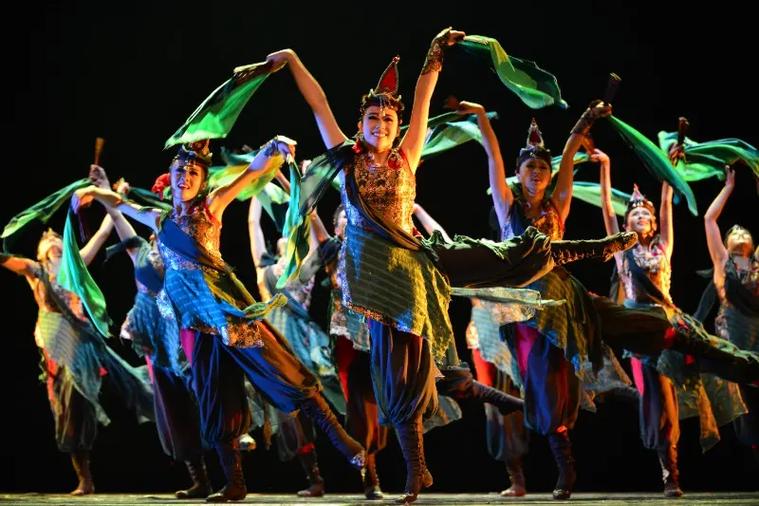 内蒙古大学舞蹈表演专业有何特色？-第2张图片-泰美艺术培训