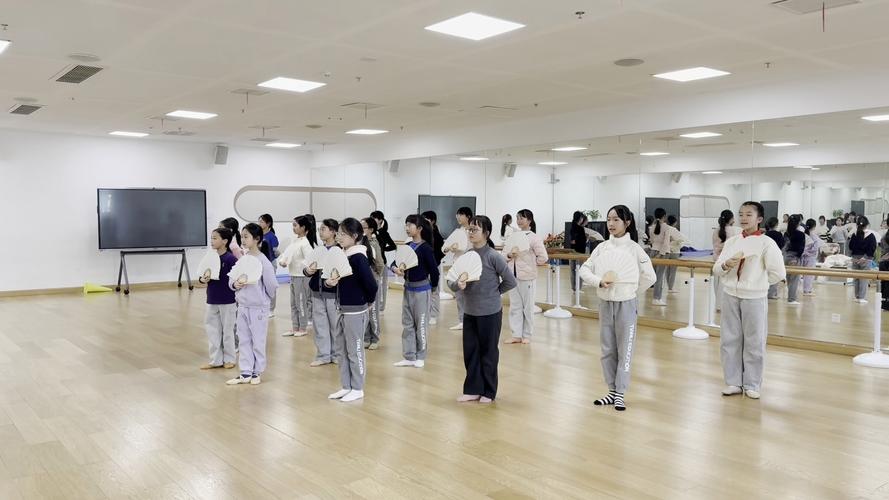 成都舞蹈培训学校排名榜哪家强？-第1张图片-泰美艺术培训