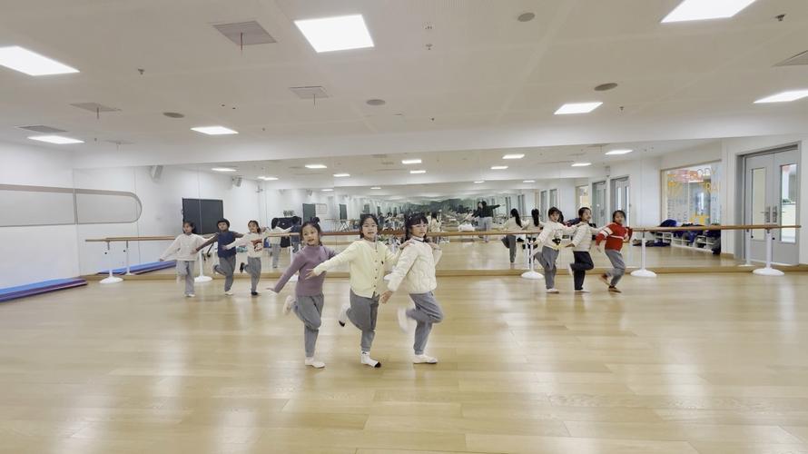 成都舞蹈培训学校排名榜哪家强？-第2张图片-泰美艺术培训