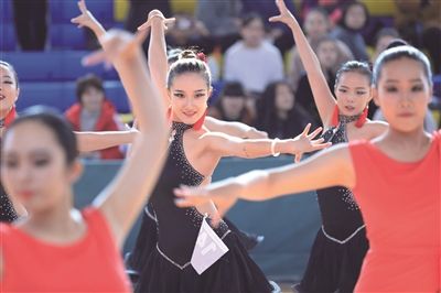 南师大泰州学院体育舞蹈有何特色？-第1张图片-泰美艺术培训