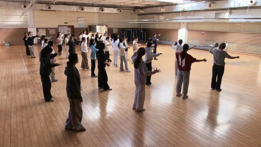 大学体育舞蹈考试如何轻松拿高分？-第1张图片-泰美艺术培训