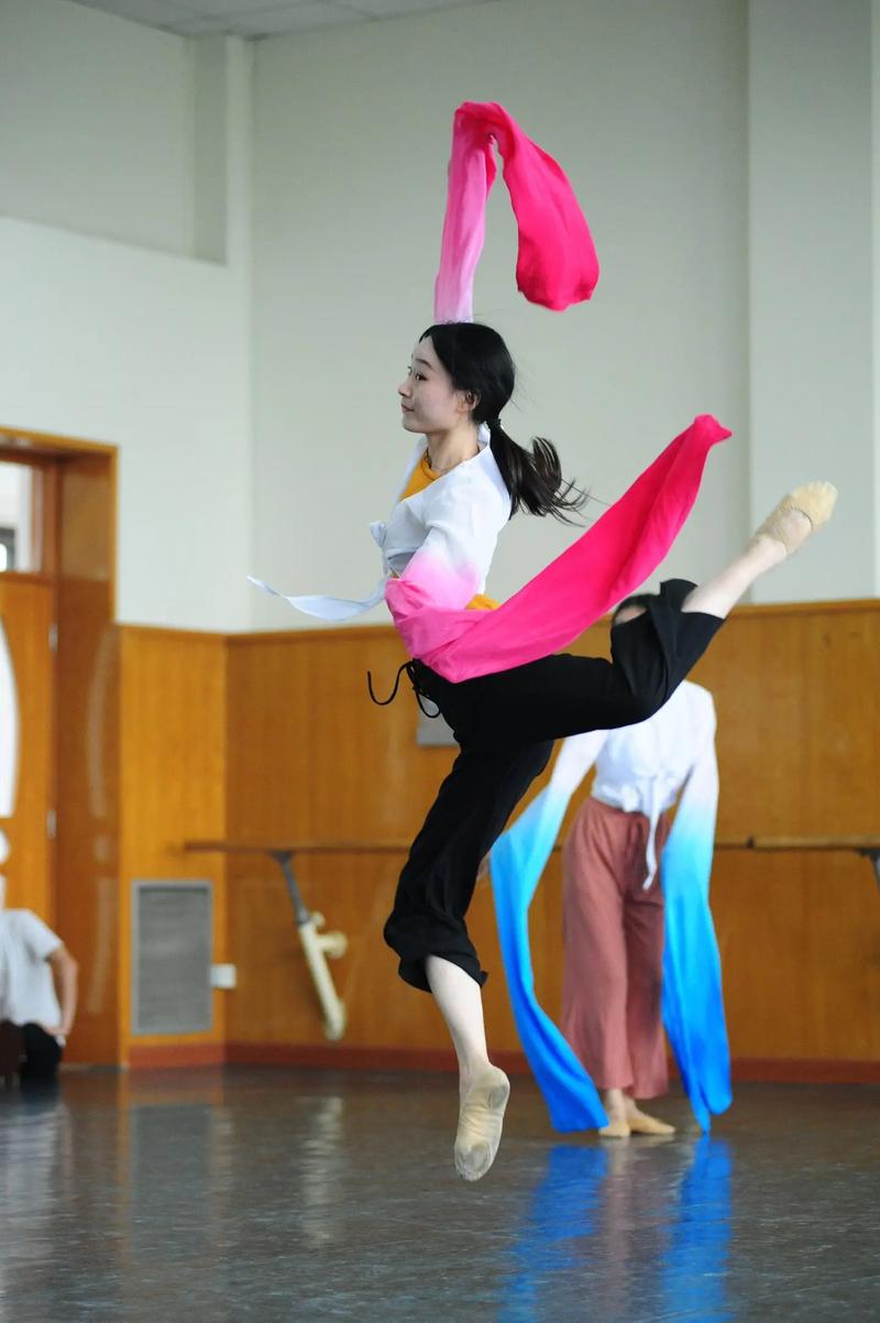 北京舞蹈学院学生有哪些特点或类型？-第2张图片-泰美艺术培训