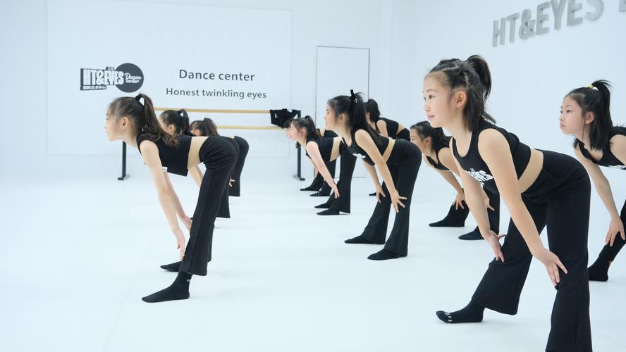 长安大学舞蹈特长生报名何时开始？-第2张图片-泰美艺术培训