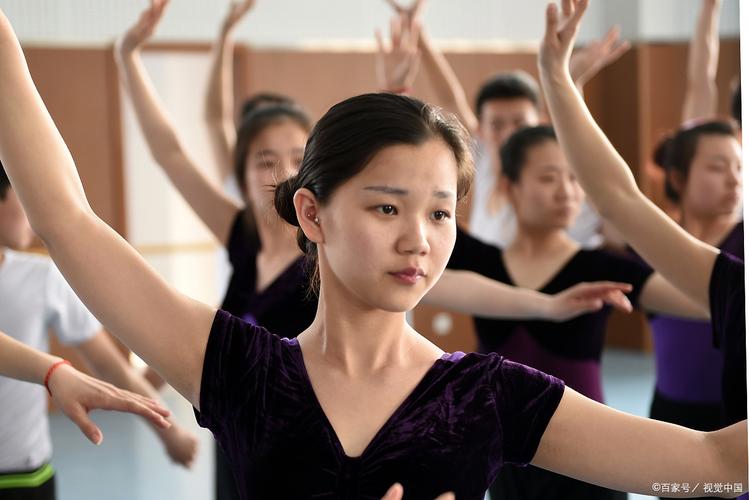 湖北民族大学舞蹈专业有何特色与优势?-第1张图片-泰美艺术培训 湖北民族大学舞蹈专业有何特色与优势?-第1张图片-泰美艺术培训