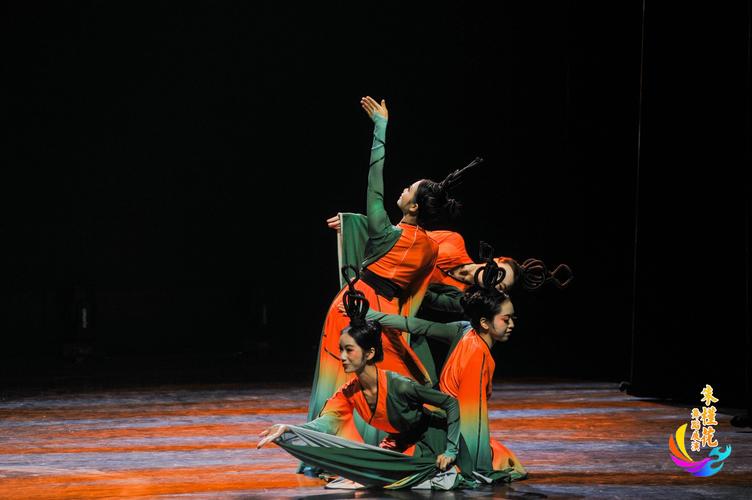 湖北民族大学舞蹈专业有何特色与优势?-第3张图片-泰美艺术培训 湖北民族大学舞蹈专业有何特色与优势?-第3张图片-泰美艺术培训