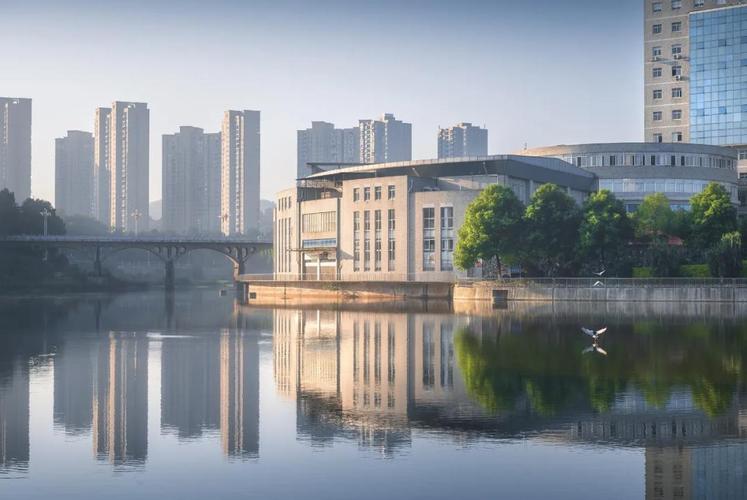 邵阳学院美术2025招生计划有何变化？-第1张图片-泰美艺术培训