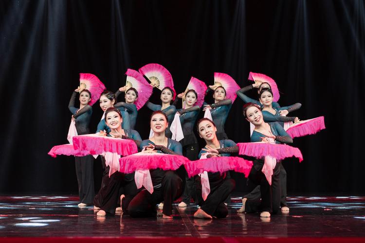 2025贵州大学舞蹈系-第3张图片-泰美艺术培训 2025贵州大学舞蹈系-第3张图片-泰美艺术培训