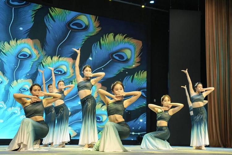 艺校有哪些学校大学舞蹈-第1张图片-泰美艺术培训