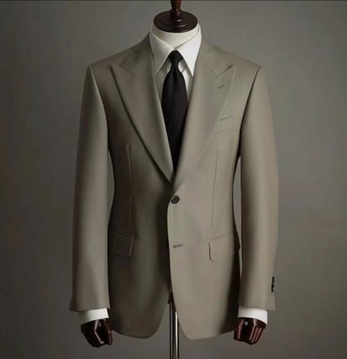 播音艺考西装选什么颜色?-第1张图片-泰美艺术培训 播音艺考西装选什么颜色?-第1张图片-泰美艺术培训