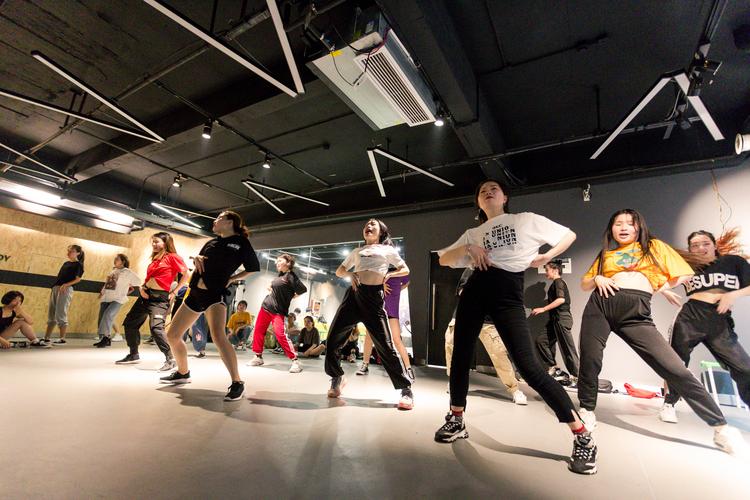 哪些大学开设街舞专业？-第1张图片-泰美艺术培训