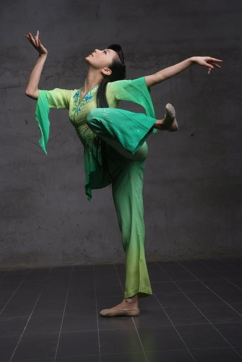 安徽2002届舞蹈艺考，当年考生今何在？-第3张图片-泰美艺术培训