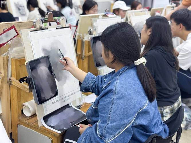 美术艺考培训东华大学-第2张图片-泰美艺术培训