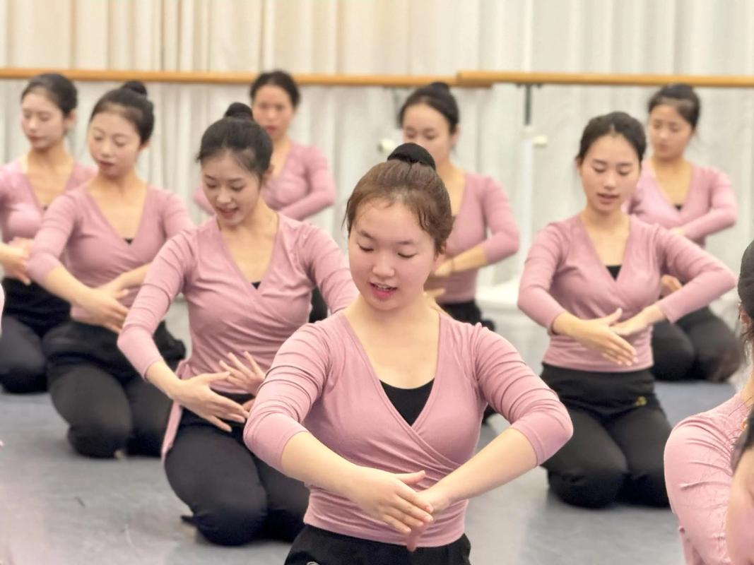 舞蹈编导属于师范专业吗？-第3张图片-泰美艺术培训